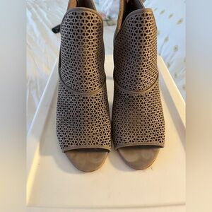 Vince Camuto beautiful heels